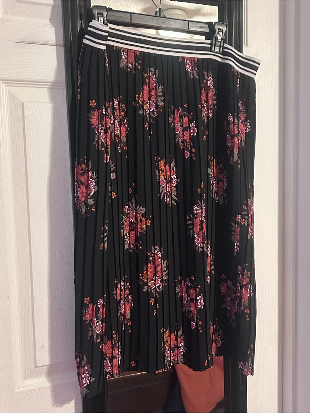 Floral Pleated Skirt XL